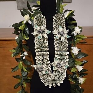 Graduation Lei/$62 VALUE/☆FIRM PRICE
